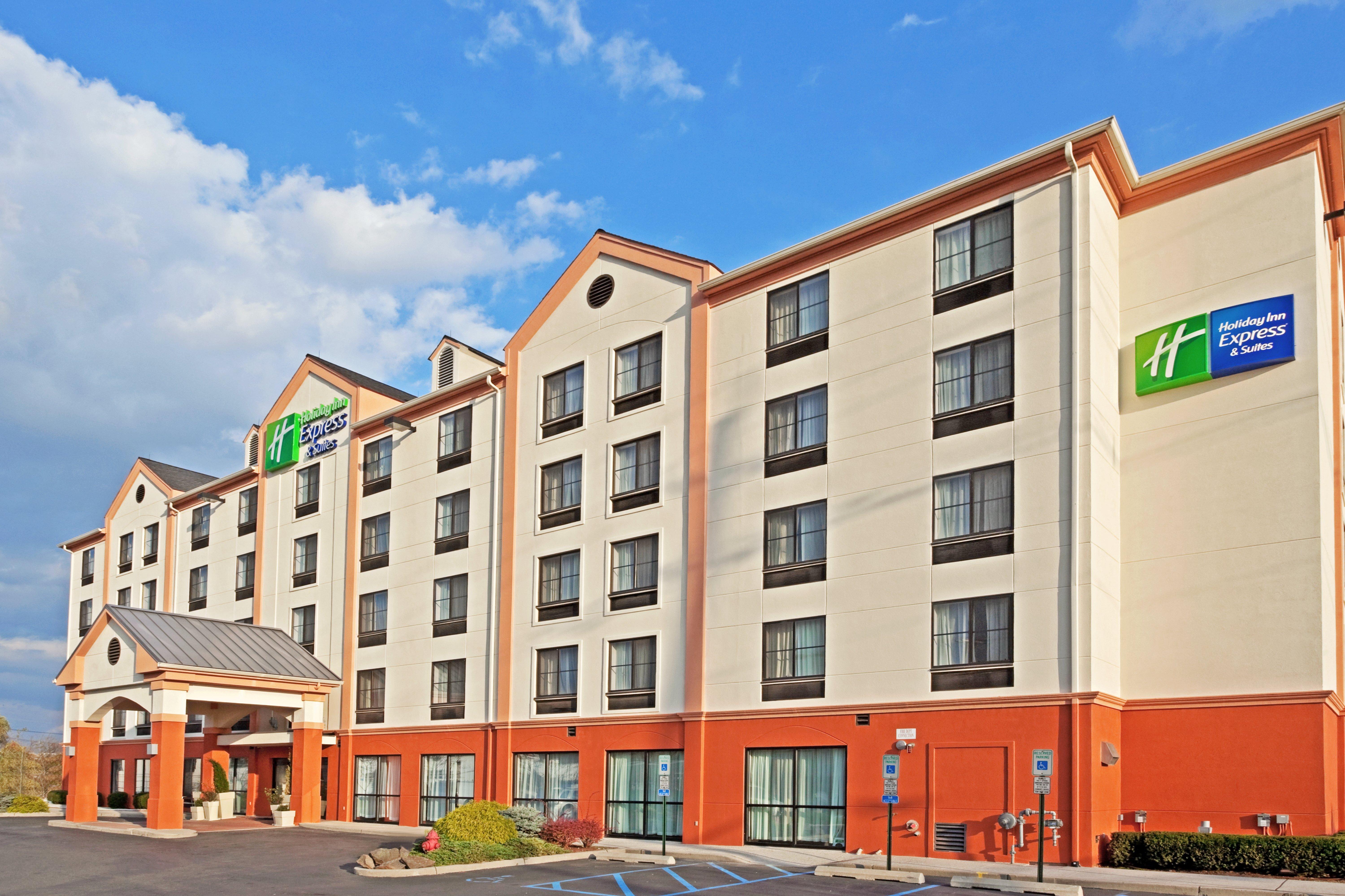 Holiday Inn Express Hotel & Suites Meadowlands Area By Ihg Carlstadt Exterior foto